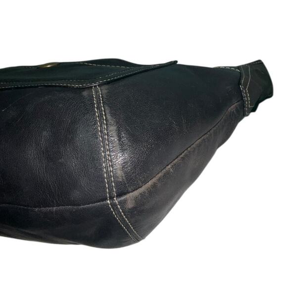 VINTAGE COACH ERGO BLACK LEATHER FRONT POCKET HALF MOON SHOULDER BAG - Picture 6 of 16